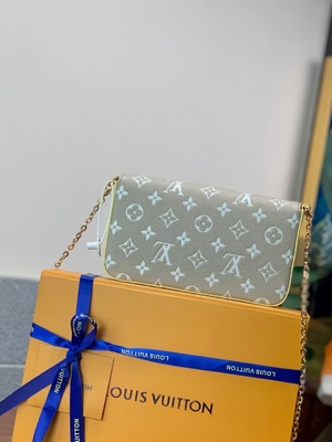 Biała torba Pochette Felicie LV Spring In The City Monogram Empreinte