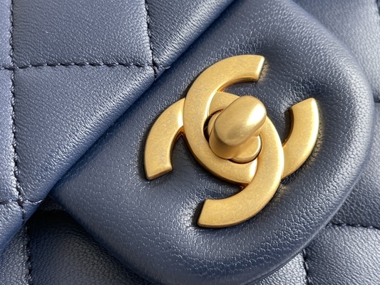 Caviar Chanel Mini prostokątny kawior 2020 Ziarnista skóra jagnięca i metal w tonacji złotej