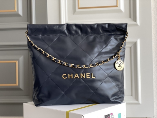 22S Granatowa torebka Chanel 22 „Trash Bag” Mała torebka ODM