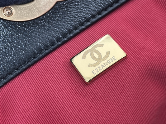 Nieformalna torba Chanel z jagnięcej skóry, klasyczna torba z jagnięcej skóry. Zwykły, imprezowy styl biurowy