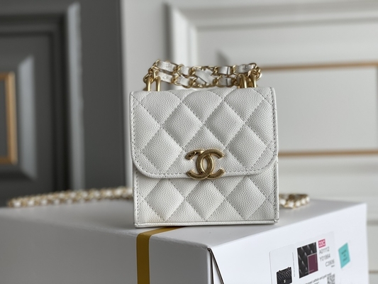 Klasyczna złota dwukierunkowa torba Chanel ze skóry licowej Double C AP3020