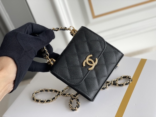 Klasyczna złota dwukierunkowa torba Chanel ze skóry licowej Double C AP3020
