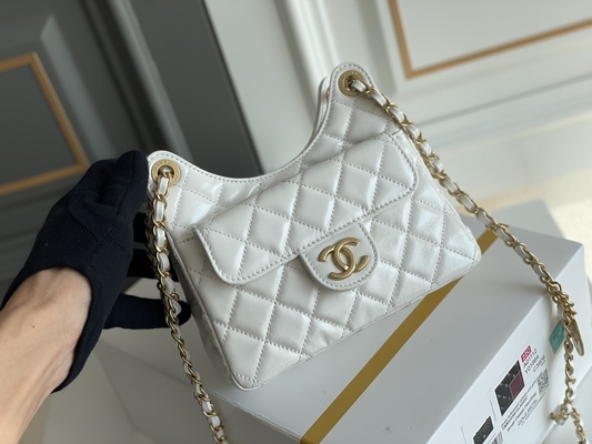 Klasyczna biała skóra cielęca Ulubione markowe torby z łańcuszkiem Chanel 2023 Cruise Bags