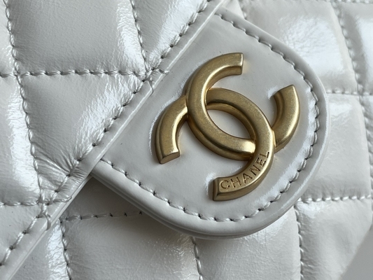 Klasyczna biała skóra cielęca Ulubione markowe torby z łańcuszkiem Chanel 2023 Cruise Bags