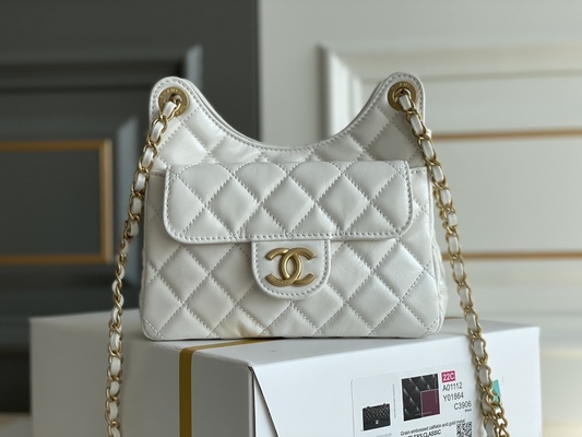 Klasyczna biała skóra cielęca Ulubione markowe torby z łańcuszkiem Chanel 2023 Cruise Bags