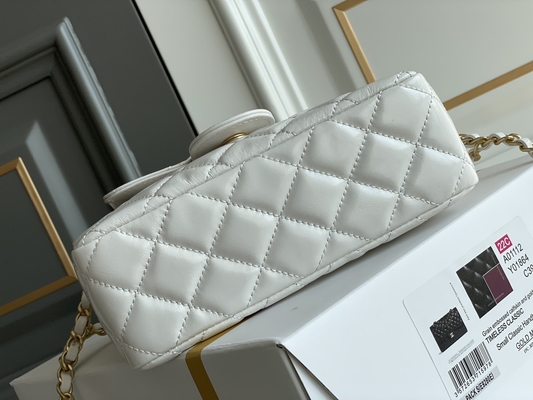 Klasyczna biała skóra cielęca Ulubione markowe torby z łańcuszkiem Chanel 2023 Cruise Bags