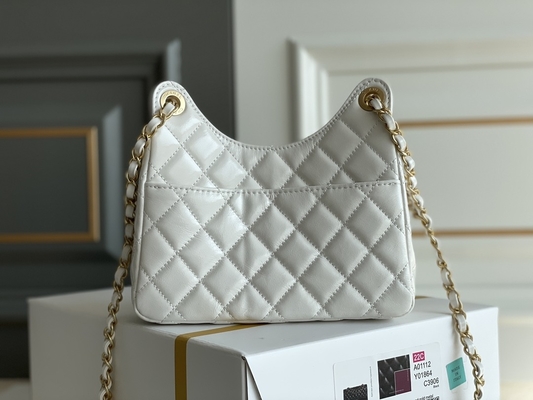 Klasyczna biała skóra cielęca Ulubione markowe torby z łańcuszkiem Chanel 2023 Cruise Bags