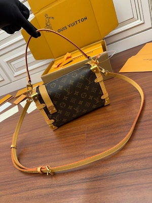 Brązowa walizka płócienna Presbyopic Louis Vuitton LV z bocznym kufrem z monogramem PM