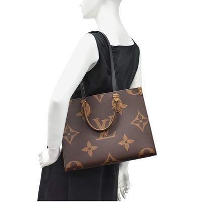 Odwrócona płócienna torba na zakupy z monogramem OnTheGo MM Louis Vuitton