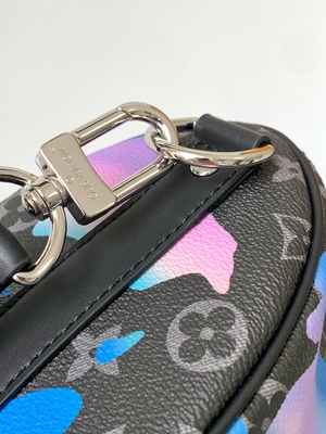 Markowa torba listonoszka Sunrise Monogram Eclipse LV Keepall Bandoulière Pokój 25 z widokiem