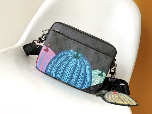 LV x YK Trio Monogram Unisex markowa torba męska M46358 Street Style Collaboration 3WAY