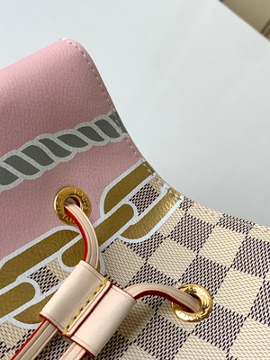 Biało-różowa płócienna torba kurierska Damier Azur LV z logo NéONoé MM Bucket Bag