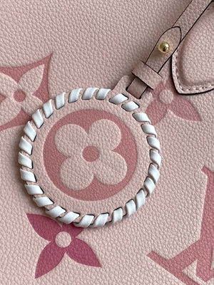 Torba na ramię 2WAY LV z monogramem OnTheGo MM Louis Vuitton