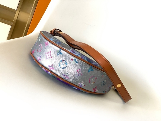 Mini torba na ramię pod pachami z logo Louis Vuitton Loop Hobo Bag 2022