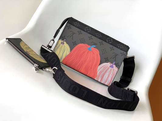 LV X YK Mini Designerskie torebki Louis Vuitton Pochette Voyage Dyniowy nadruk Gaston Poręczny portfel