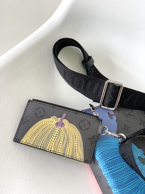 LV X YK Mini Designerskie torebki Louis Vuitton Pochette Voyage Dyniowy nadruk Gaston Poręczny portfel