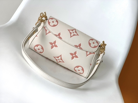 Ulubiona kremowa mini torba na ramię ze skóry LV Rose Trianon Two Monogram Empreinte