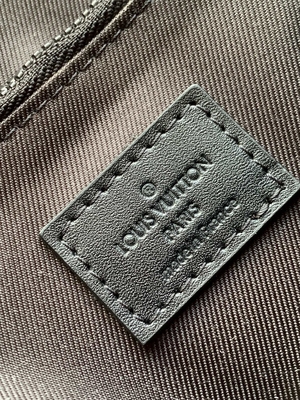 Charms S Lock Louis Vuitton Monogram Macassar Barrel Pouch Bag Messenger