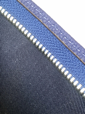 Mały portfel Gaston Louis Vuitton LV Pochette z podwójnym zamkiem do noszenia