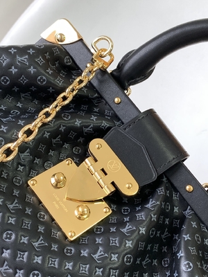 Spersonalizowana kopertówka ze skóry cielęcej z monogramem Louis Vuitton M45571