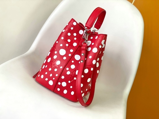 Damska biała czarna torebka NéOnoé MM Louis Vuitton Yayoi Kusama
