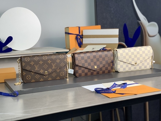 Portfel Mini LV Felicie Pochette z monogramem, podszewka w kolorze fuksji