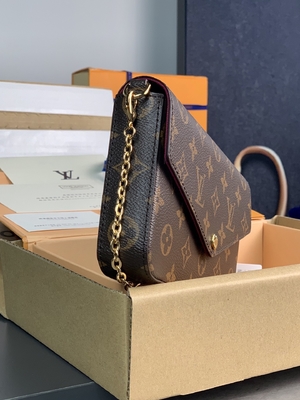 Portfel Mini LV Felicie Pochette z monogramem, podszewka w kolorze fuksji
