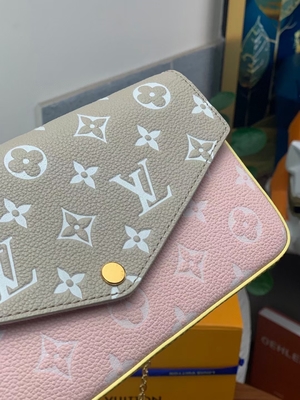 Biała torba Pochette Felicie LV Spring In The City Monogram Empreinte