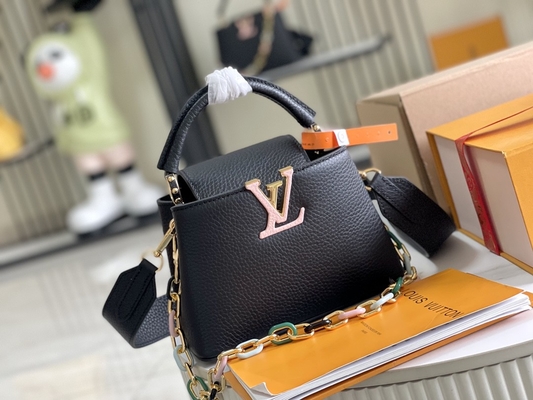 Wyściółka z koziej skóry Ulubiona markowa torba Louis Vuitton Capucines Mini