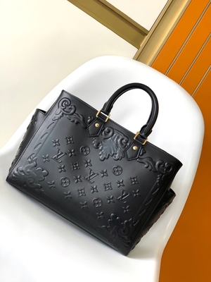 Biała torba z logo Preloved z monogramem Louis Vuitton Sac Plat