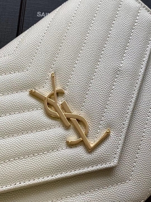 Pikowana skórzana kopertówka Caviar YSL z monogramem