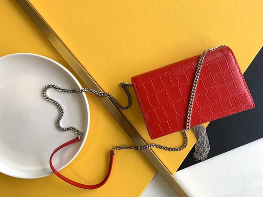 Średni czerwony frędzel Kate YSL Saint Laurent Woc zapinany na zamek błyskawiczny