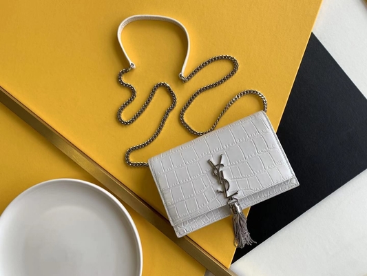 Średni czerwony frędzel Kate YSL Saint Laurent Woc zapinany na zamek błyskawiczny