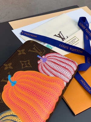 Płócienny portfel unisex LV Sarah Monogram Damier Collaboration Leather