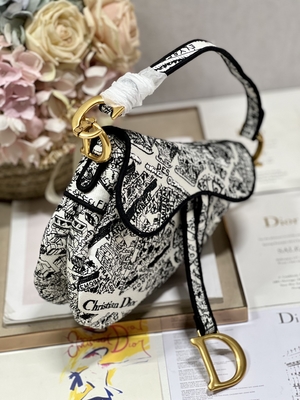 Damska torba na ramię z haftem Dior Patchwork 25 cm z 3 wewnętrznymi kieszeniami