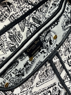 Damska torba na ramię z haftem Dior Patchwork 25 cm z 3 wewnętrznymi kieszeniami
