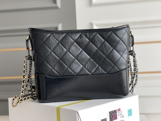 Używana torebka na ramię Chanel Gabrielle Hobo ze skóry cielęcej