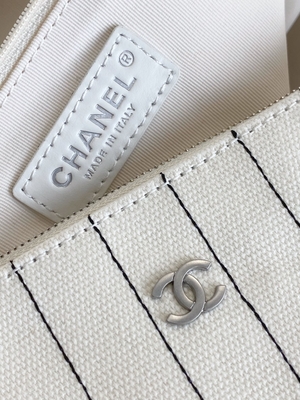 Torba materiałowa Chanel Deauville 30 cm 23 P Biała ecru w czarne paski